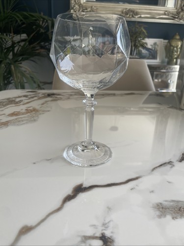 Hendricks gin balloon glasses - gin,