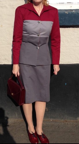 1940s tri coloured burgundy - coloured,