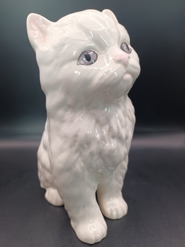 Vintage white persian cat - white,