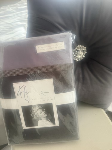 Kylie minogue home - kylie,