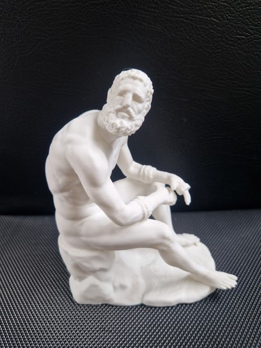 Boxer rest sculpture - at,