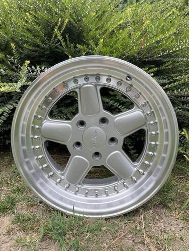 Schnitzer type style - 1,