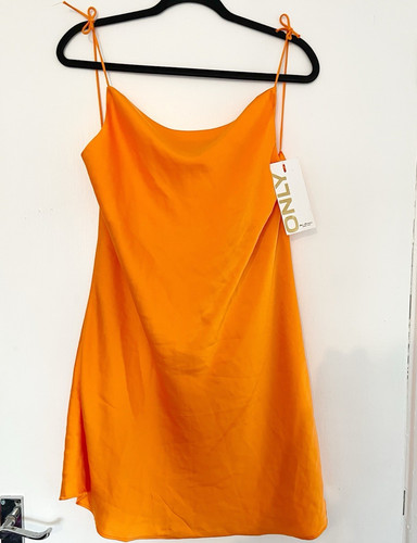 Only primrose satin - primrose,