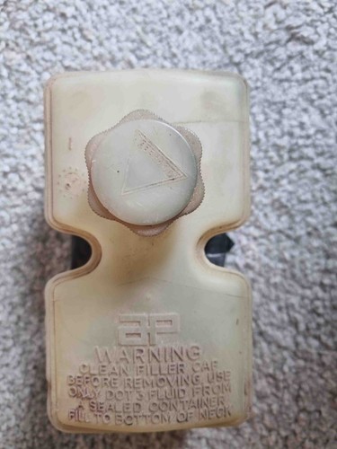 Mgb brake fluid resevoir - brake,