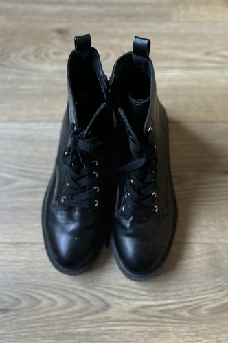 New look black zip - new,