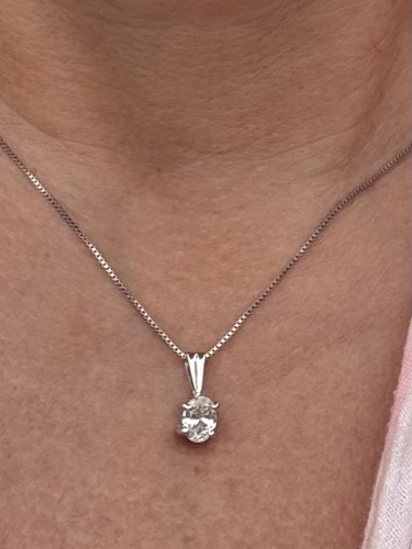 Natural diamond pendant 5ct - natural,