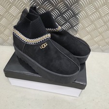 UGGs Women's Size 6 New And