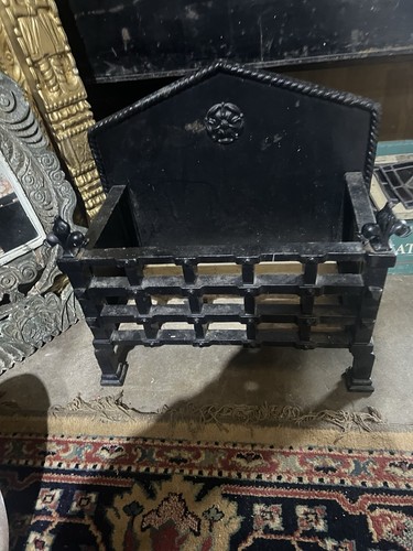 Beautiful antique cast iron - beautiful,