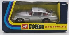 Corgi 1:43 James Bond Aston