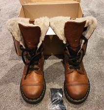 DR MARTENS AIMILITA FL TAN GRIZZLY UK 5