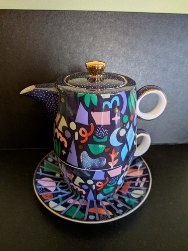 Cups saucer and - teapot, for