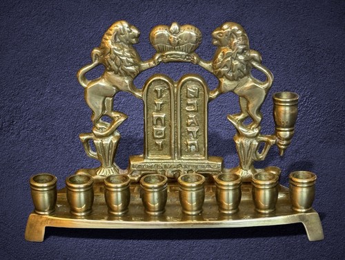 Vintage brass lions of - brass, ‘lions