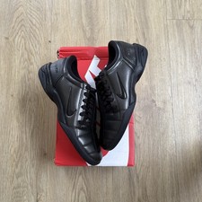 Nike T90 Black/Metallic