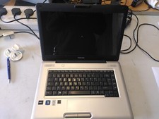 Toshiba Satellite, AMD Sempron SI-41 @2.1 Ghz, Win 7 3Gb Ram 120GB HDD  (736)