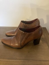 Vintage Ravel leather