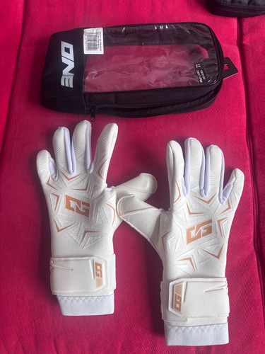 One goalkeeper gloves 11 - gloves, sz