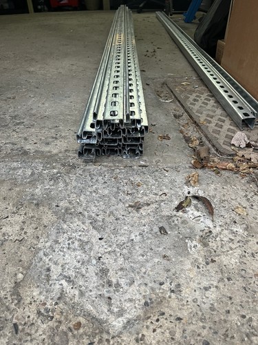 Uni strut - strut,
