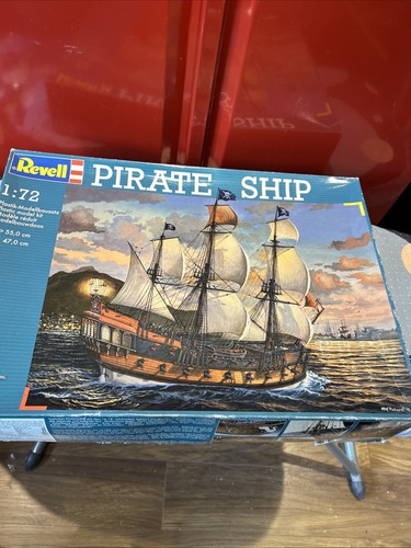 Revell scale pirate ship - revell,