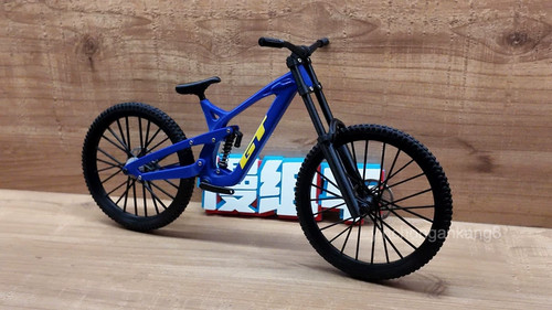 Fury downhill bike 3d - gt,