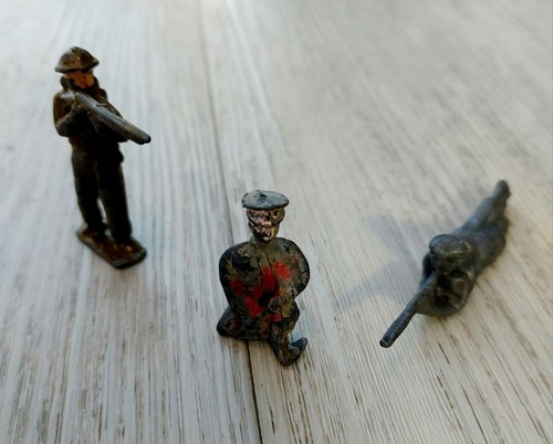 Vintage lead cast metal - 3,