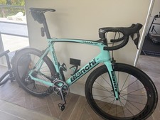 Bianchi Oltre XR4. Ultegra Di2. Dura-ace Chainset. Zipp 404 Wheels.