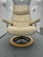 Ekornes Stressless ‘Aura’ cream leather signature base recliner chair - Medium