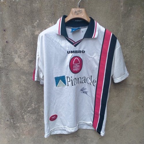 Signed nottingham forest - signed,