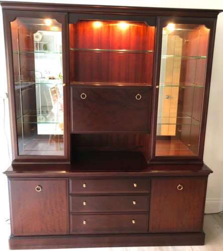 Mahogany stag minstrel - minstrel, display
