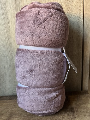 Super soft plush - super,