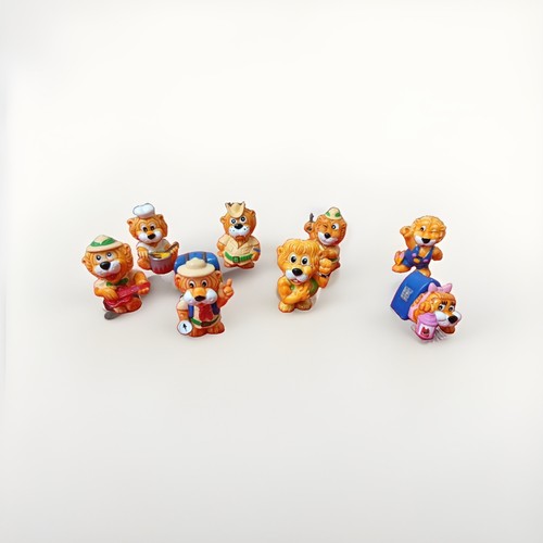 Kinder egg lion figures - kinder,