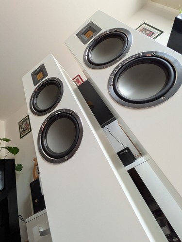 Audiovector floorstander - audiovector, qr