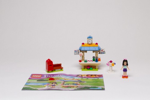 Lego friends emma tourist - lego, emma's