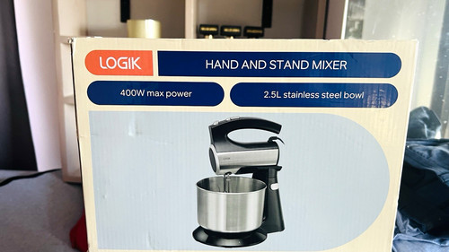 Logik hand and - hand, stand