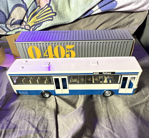 Mercedes benz 0405 - mercedes, either