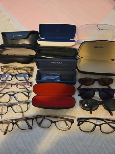 Lot glasses and cases - lot,
