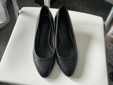 Ladies Size 3.5 Leather Kitten