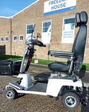 A Quingo Vitess - deluxe road