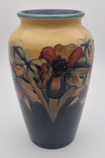 WILLIAM MOORCROFT OCHRE TOP