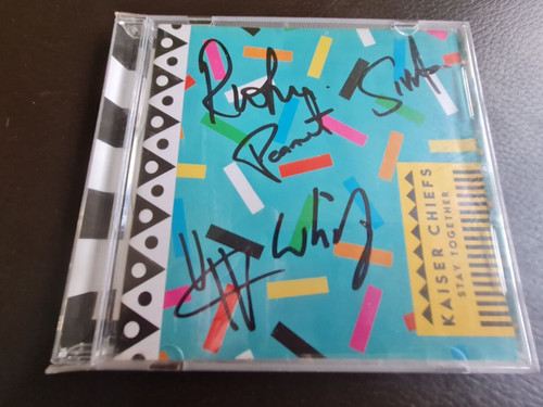 Kaiser chiefs stay together - -,