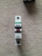 CRABTREE 32 AMP C32 CURVE C