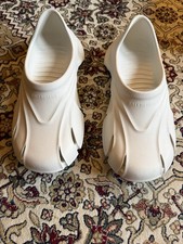 Balenciaga Mold Closed Slides