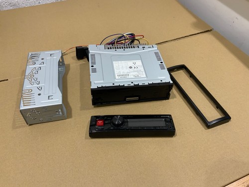Alpine ute 72bt car radio - car,