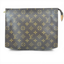 LOUIS VUITTON Pochette