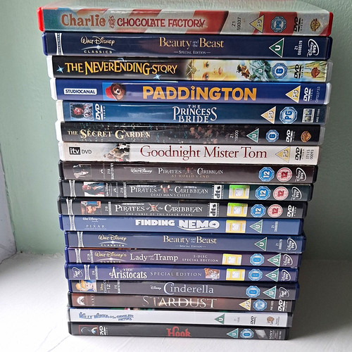Childrens dvd bundle - 18,