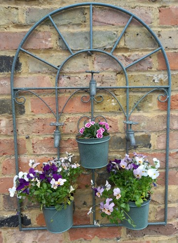 Plant pot wall hanger with - wall,