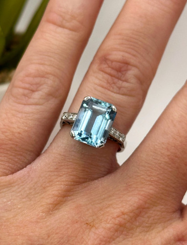 18ct white gold aquamarine - 18ct,