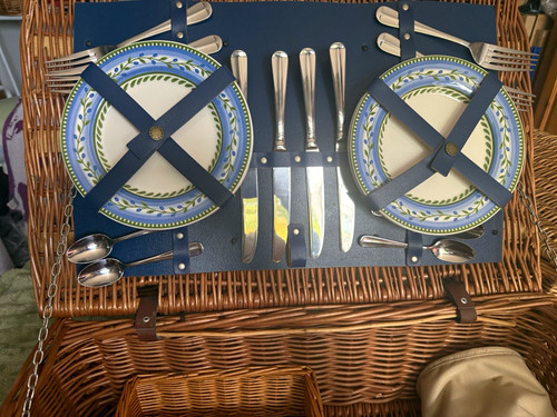 Wicker picnic basket - wicker,