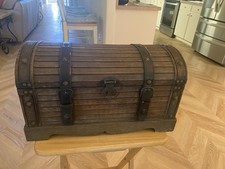 Vintage Old Style Wood Chest