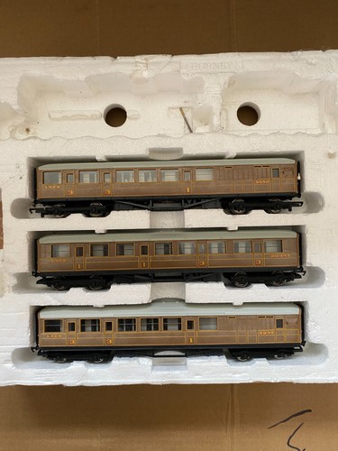 Gauge hornby teak coaches - oo,
