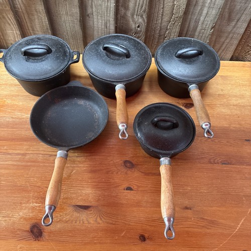 Cast iron saucepan - cast, set